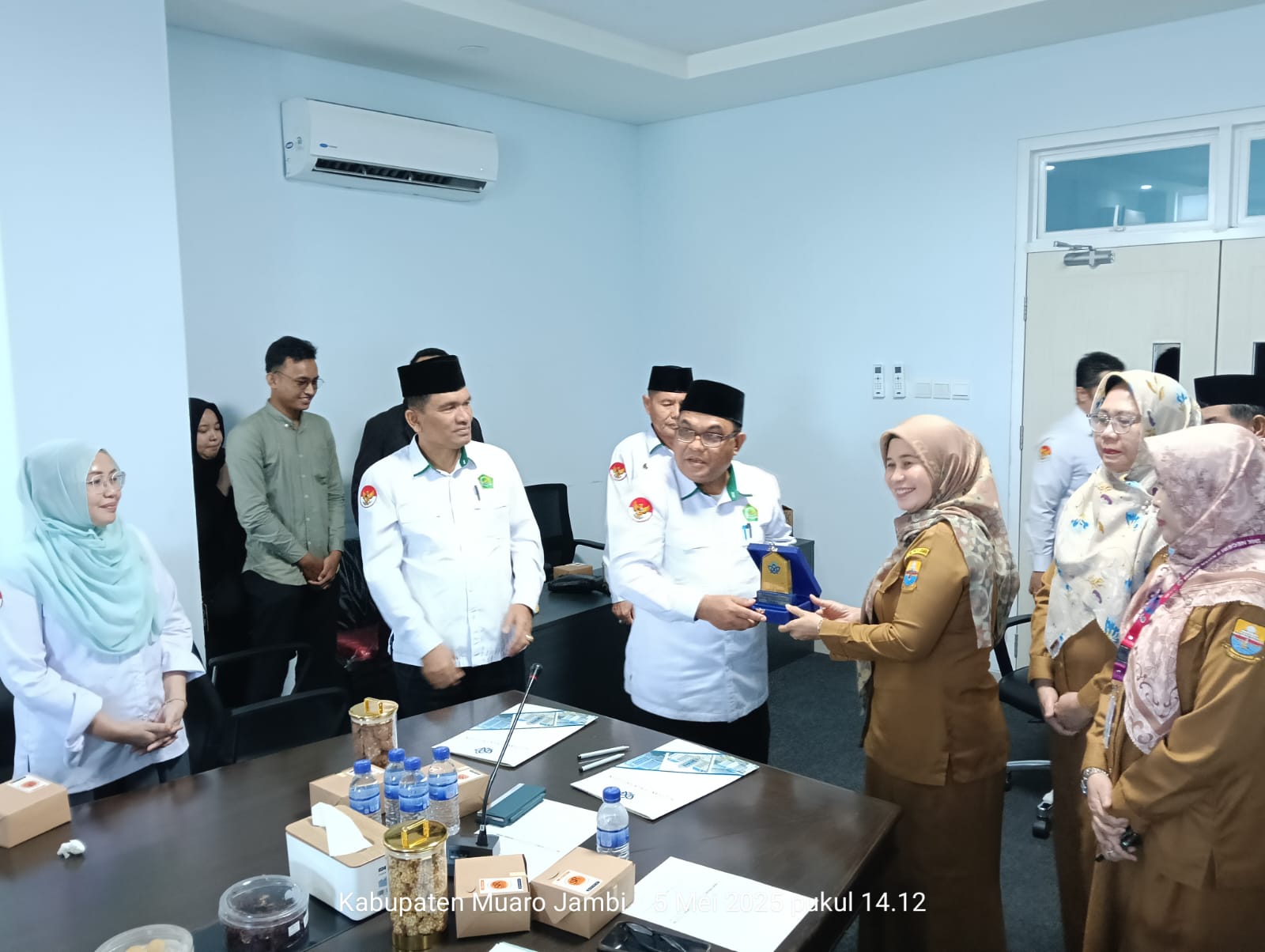 Perdana SMKN 2 Kota Jambi Jalin MoU dengan UIN dan Yayasan Garuda Foundation Center, Siapkan Siswa Jadi SDM Unggul Berbahasa Asing