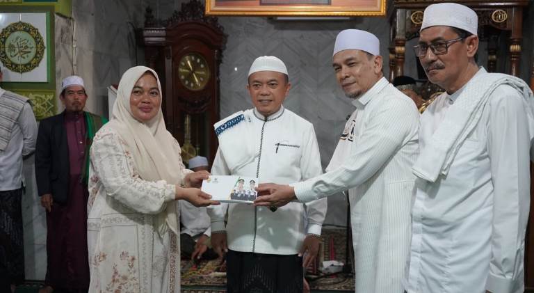 Safari Ramadan Perdana, Gubernur Al Haris Pilih Kelurahan Pijoan