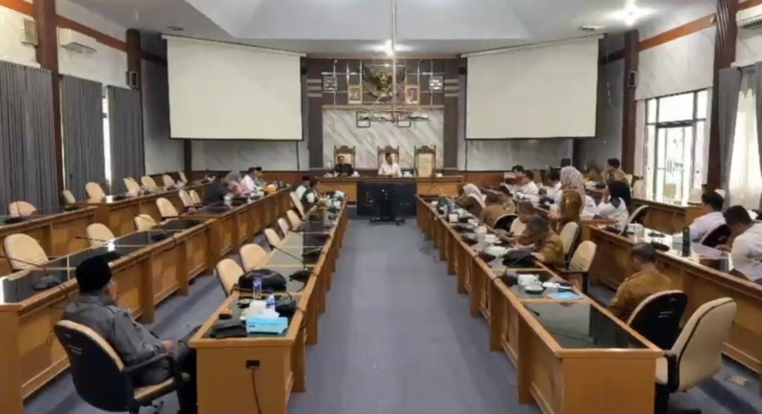 DPRD Muaro Jambi Ingatkan SPPG Keracunan Massal MBG di Sekernan Akibat Kelalaian