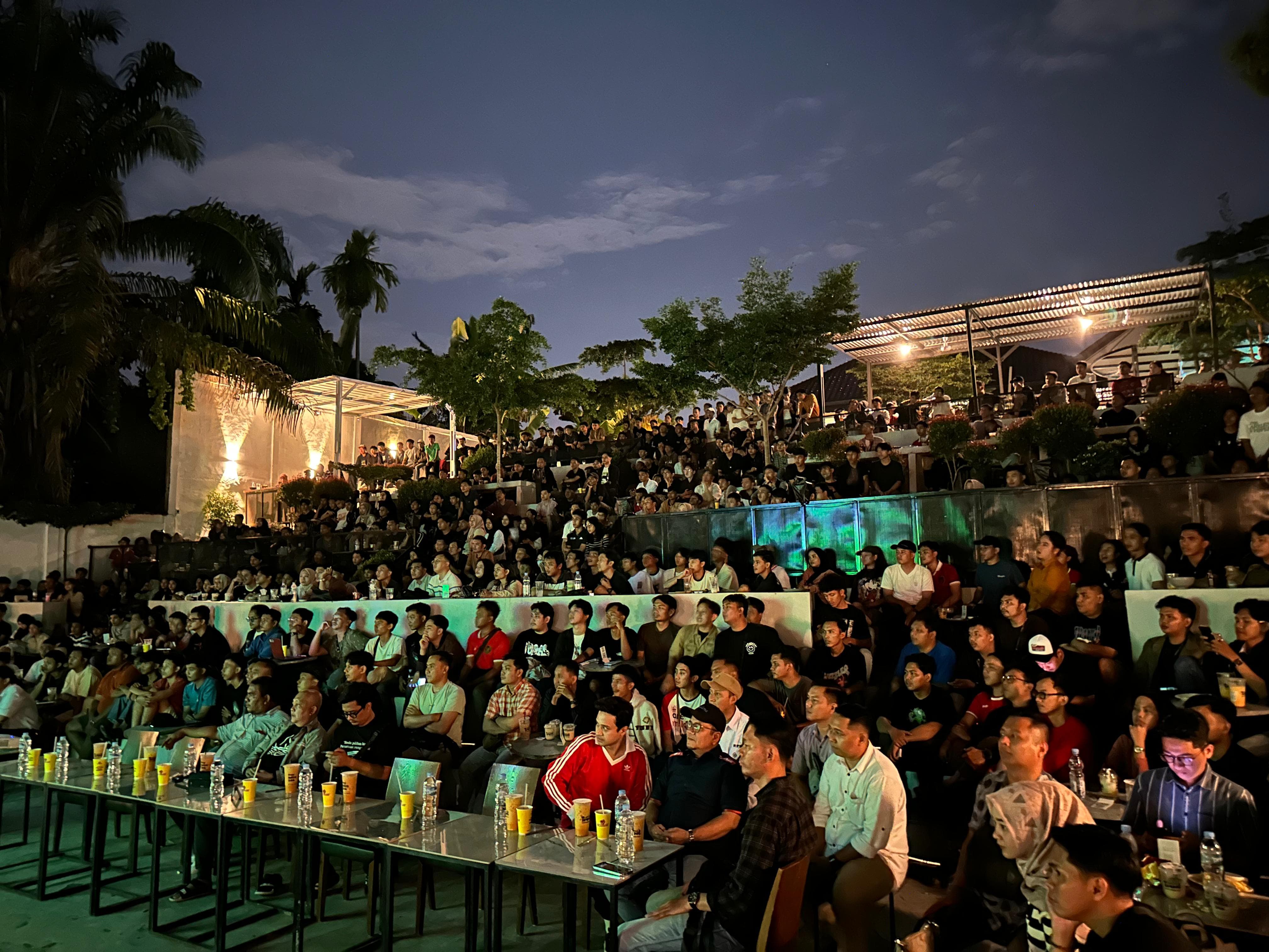 Maulana - Diza Gelar Nobar, Seru-seruan Bareng Warga Kota Jambi