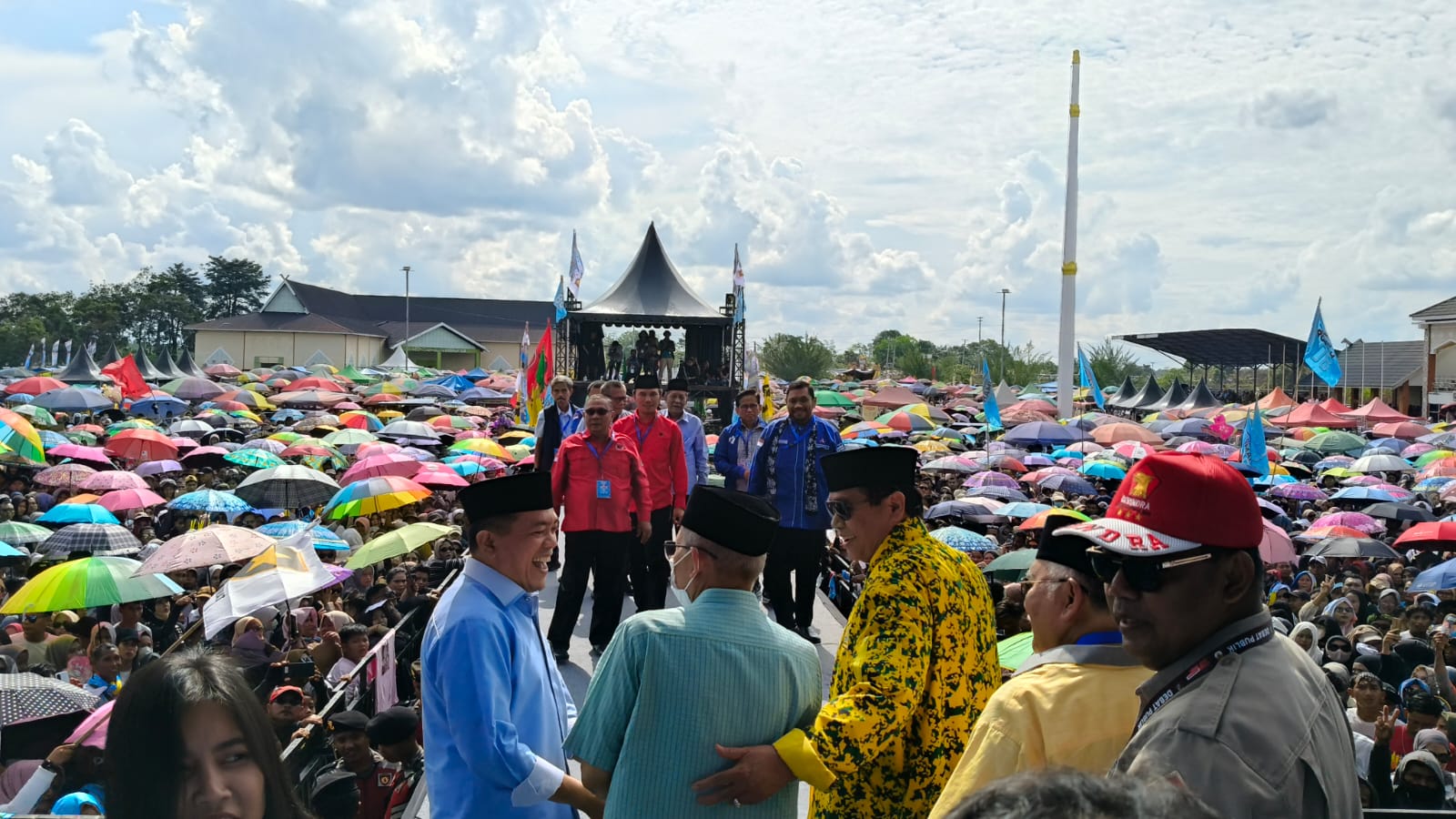 Dihadiri Tiga Mantan Gubernur Jambi-Anggota DPR RI, Ini Sederet Tokoh Jambi yang Hadiri Kampanye Akbar Haris-Sani di Bungo