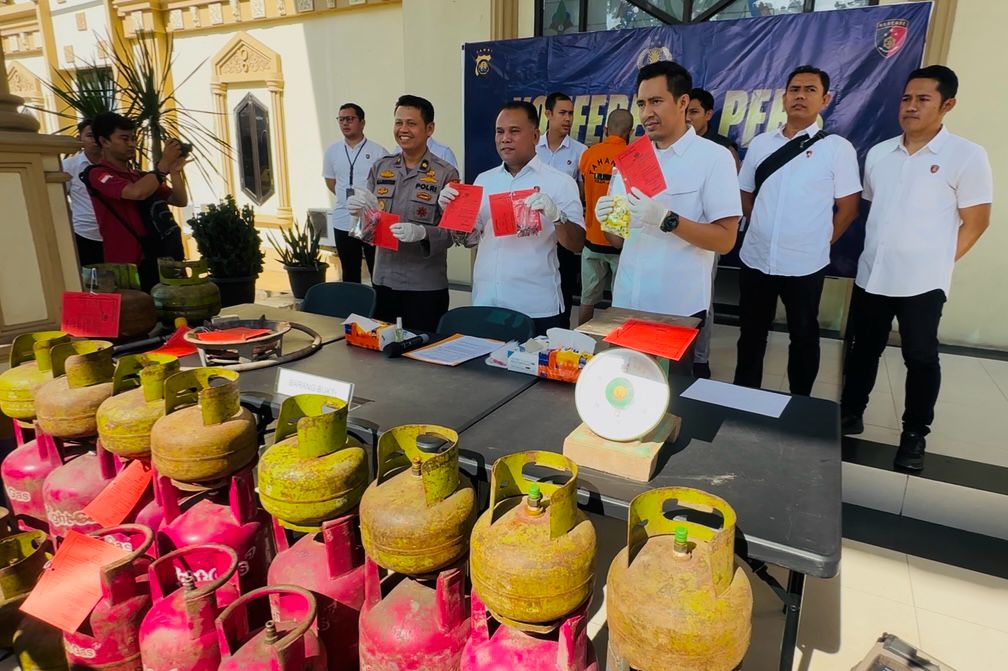 Ditreskrimsus Polda Jambi Ungkap Pengoplosan Gas Subsidi Secara Ilegal