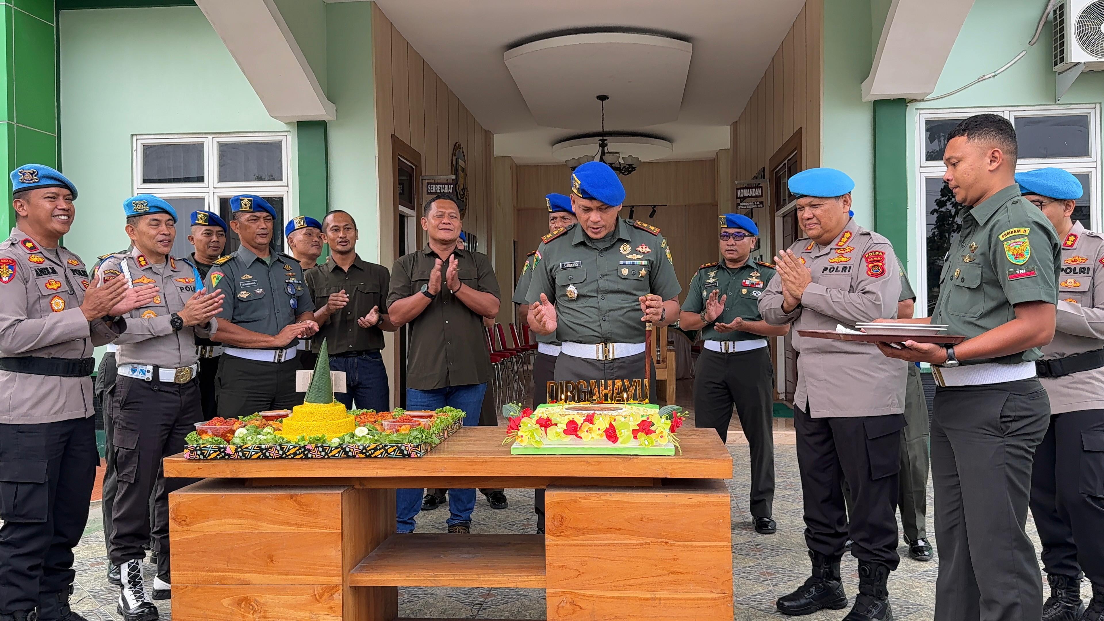 Sinergitas TNI-Polri di Jambi Kian Erat, Propam Polda Jambi Ucapkan Selamat Ulang Tahun ke-79 untuk Denpom Jambi
