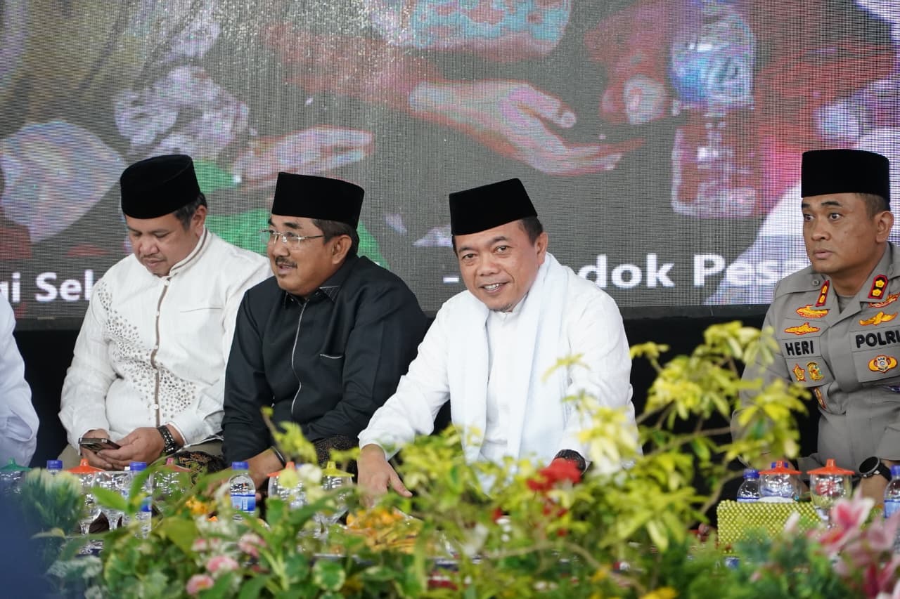 Gubernur Al Haris Hadiri Peringatan Maulid Nabi di Ponpes Kumpeh Daaru At-Tauhid