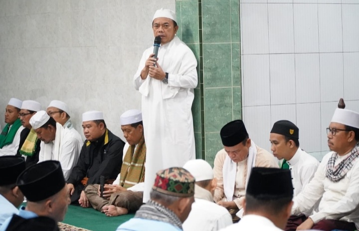 Safari Subuh Keliling, Gubernur Al Haris Himbau Masyarakat Tidak Melalaikan Shalat