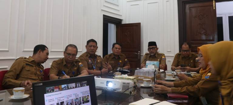 Sekda Sudirman Tekankan Percepat Penanggulangan TBC dan Penguatan Dapur MBG di Jambi
