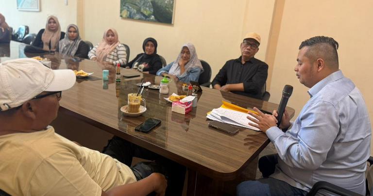 Ketua DPRD Kota Jambi Terima Silaturahmi Emak-emak Ketua RT di Solok Sipin dan Murni